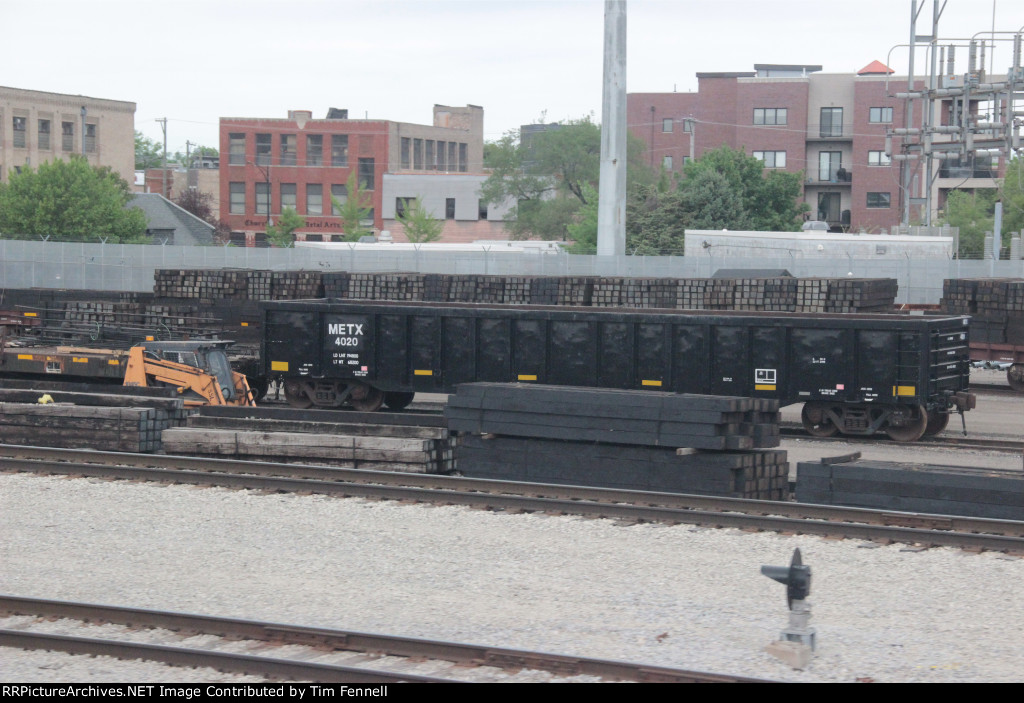 Metra Gondola